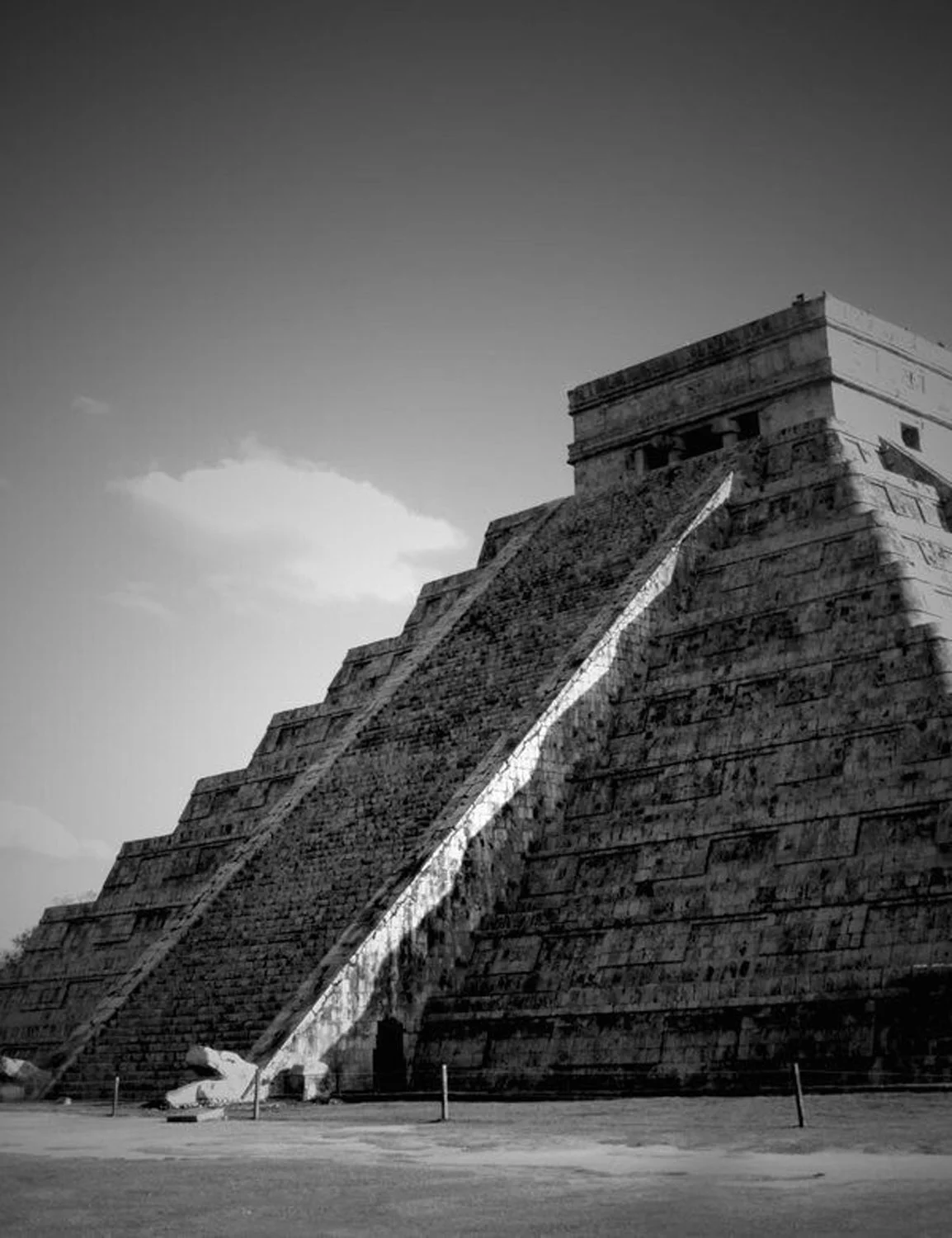 Kukulkán sliding down the pyramid during the equinox. 