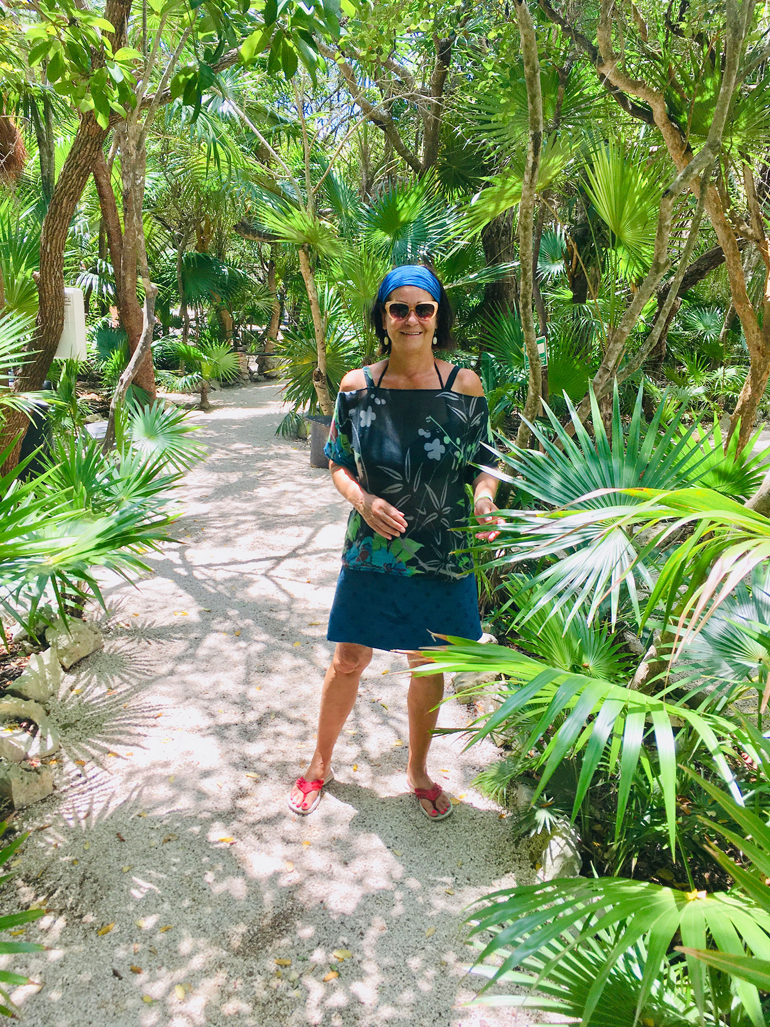 Hammocks_and_Ruins_What_to_Do_Yucatan_jungle_lake_cenote_Yal_Ku_8.jpg