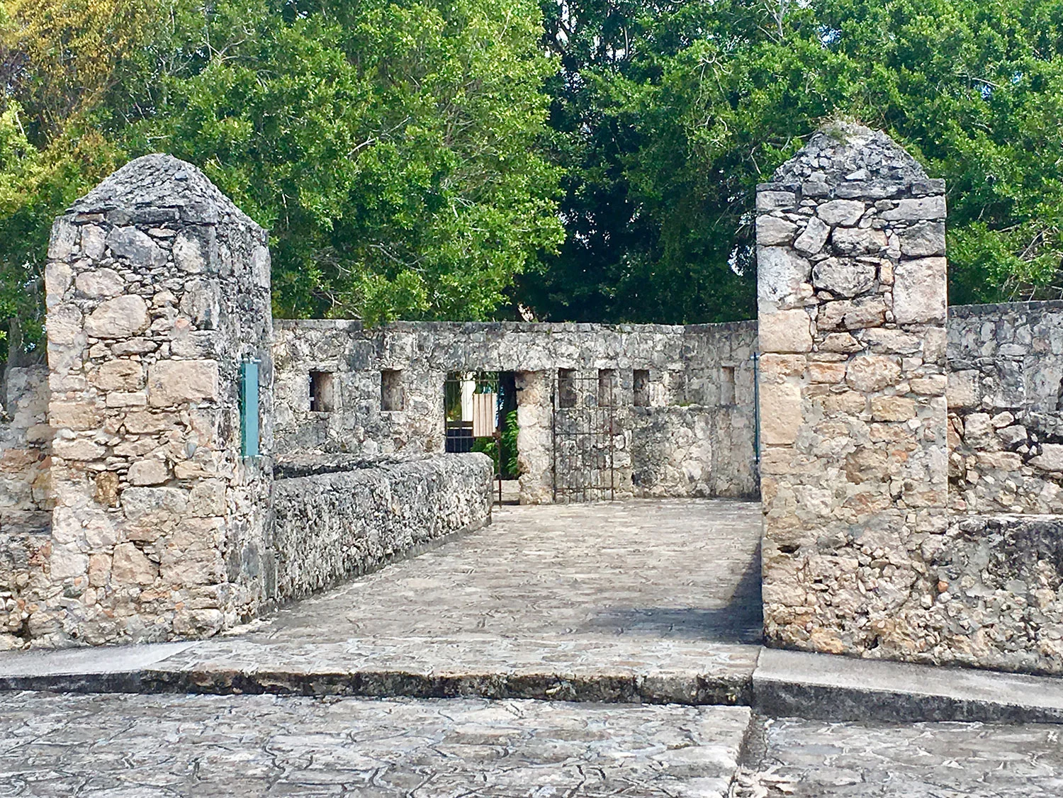 Hammocks_and_Ruins_What_to_Do_Yucatan_Mexico_pyramids_lakes_Maya_40.jpg