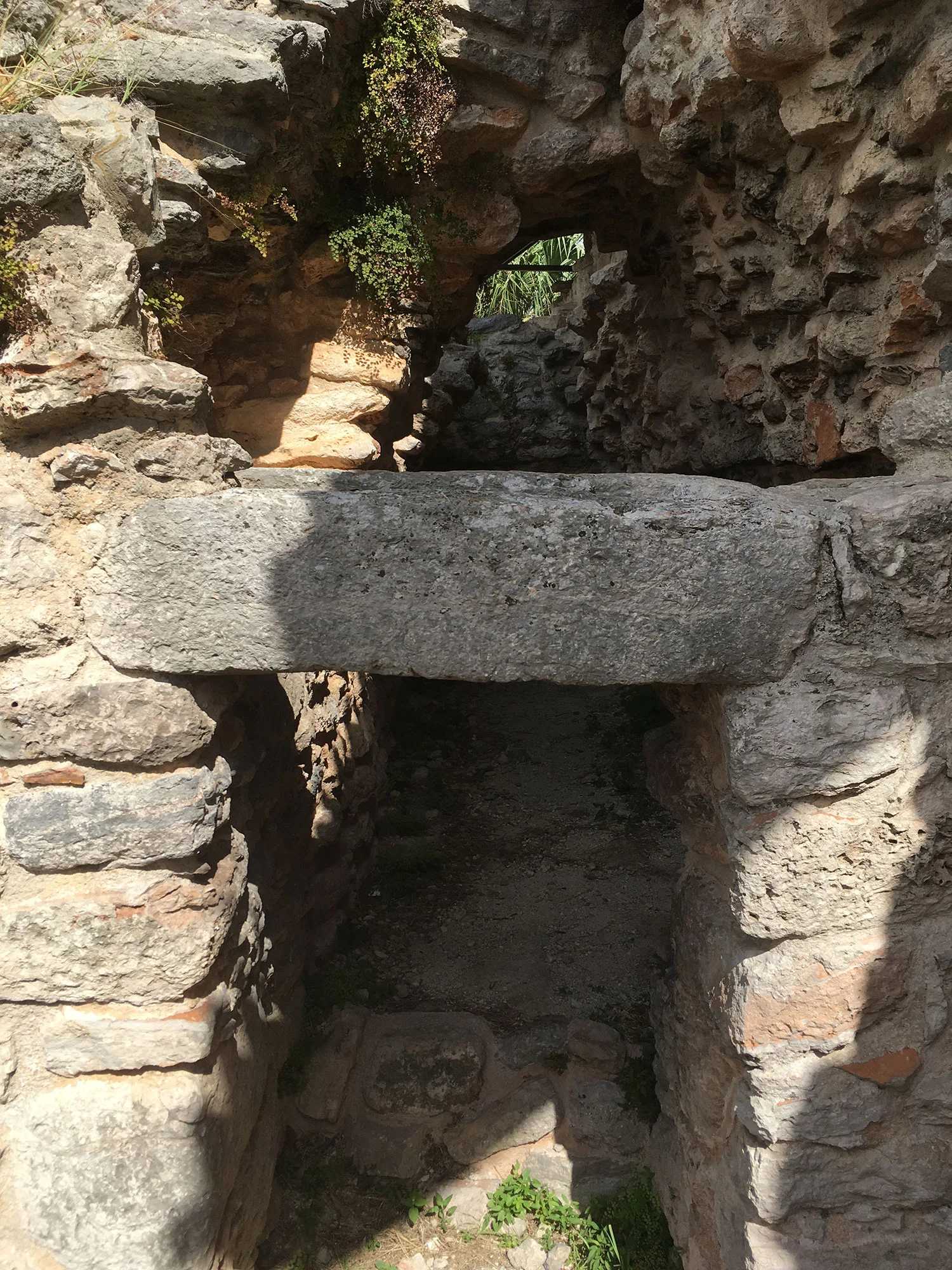 Hammocks_and_Ruins_What_to_Do_Yucatan_Mexico_pyramid_Maya_Acanceh_57.jpg