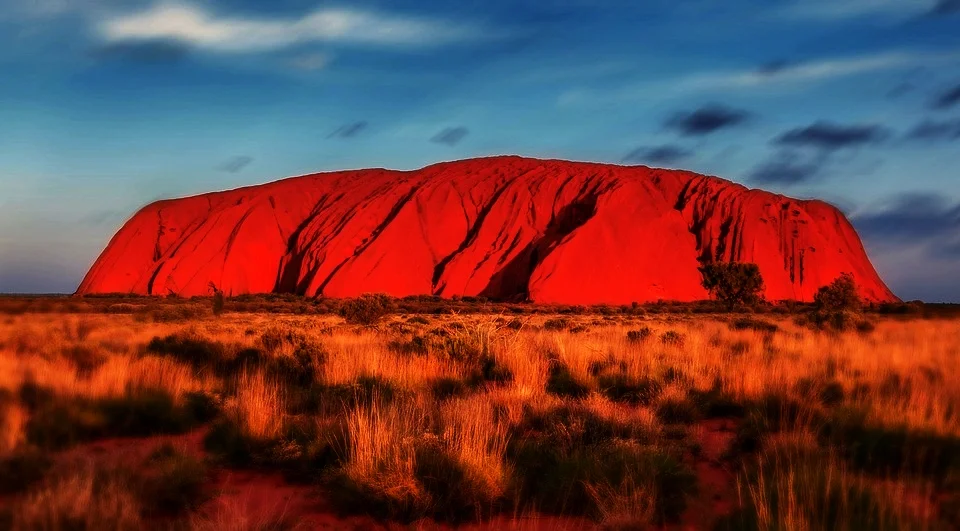 uluru-2058380_960_720.jpg