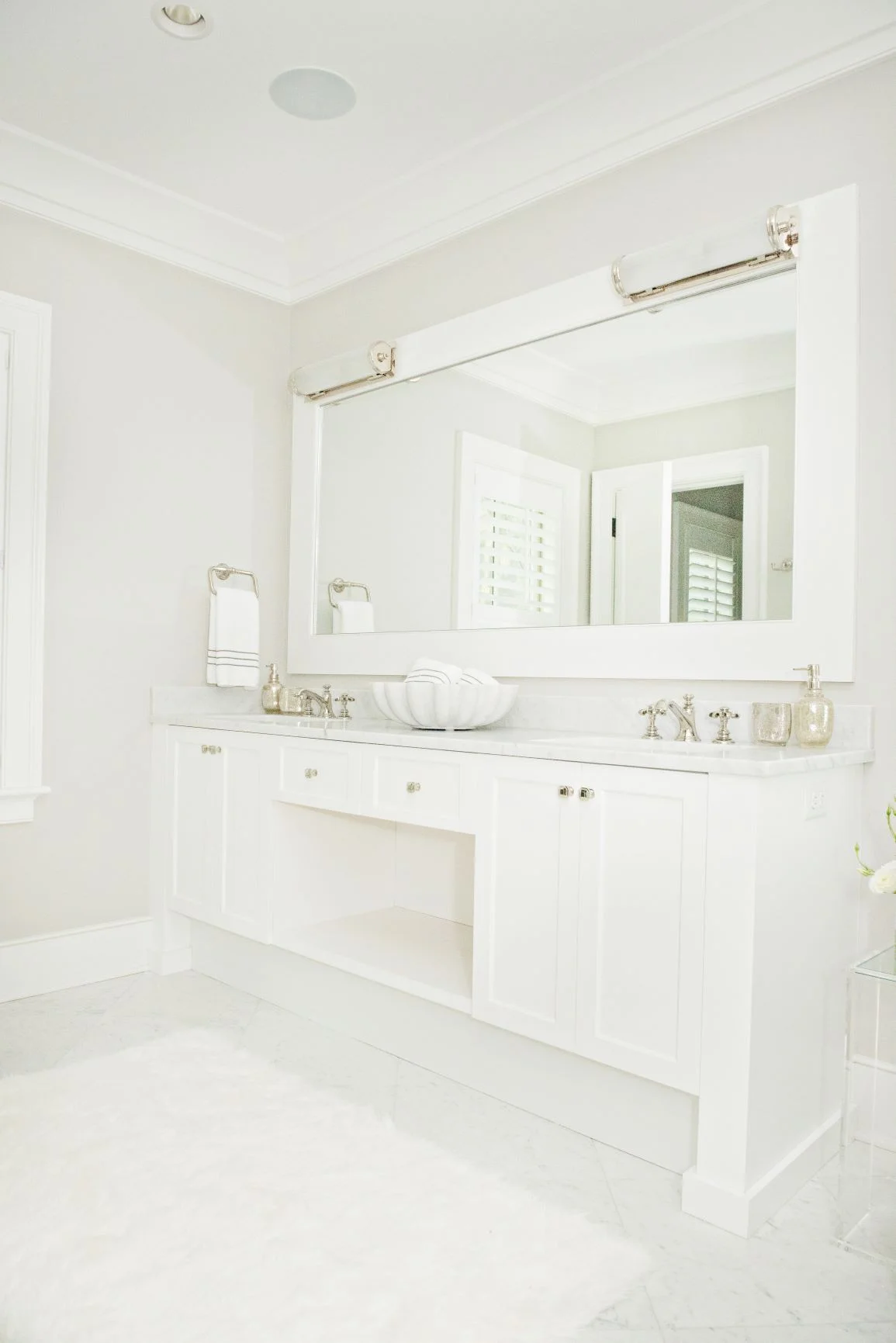 87 interiors 07.JPG