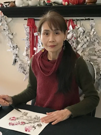 Fumiyo Yoshikawa Born and bred in Kyoto, where she studied Japanese art and history, Fumiyo specializes in the Japanese brush painting methods of sumi-e and nihonga. www.fumiyo-y.com
