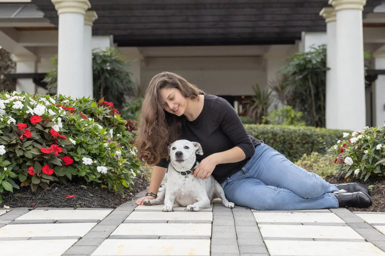 Studio or outdoor pet photo shoot- which one works best for you?