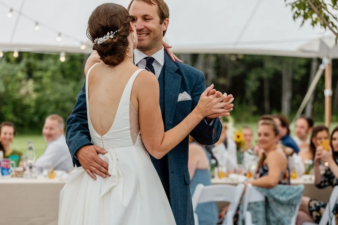 Amidst the rush of your big day, steal a quiet moment together &ndash; time escapes, but memories last.
.
.
.

#flowers #weddingphotography #weddingphotographer #danvillevt #vermontweddingphotographer #vermont #vermontwedding #connecticutwedding #new