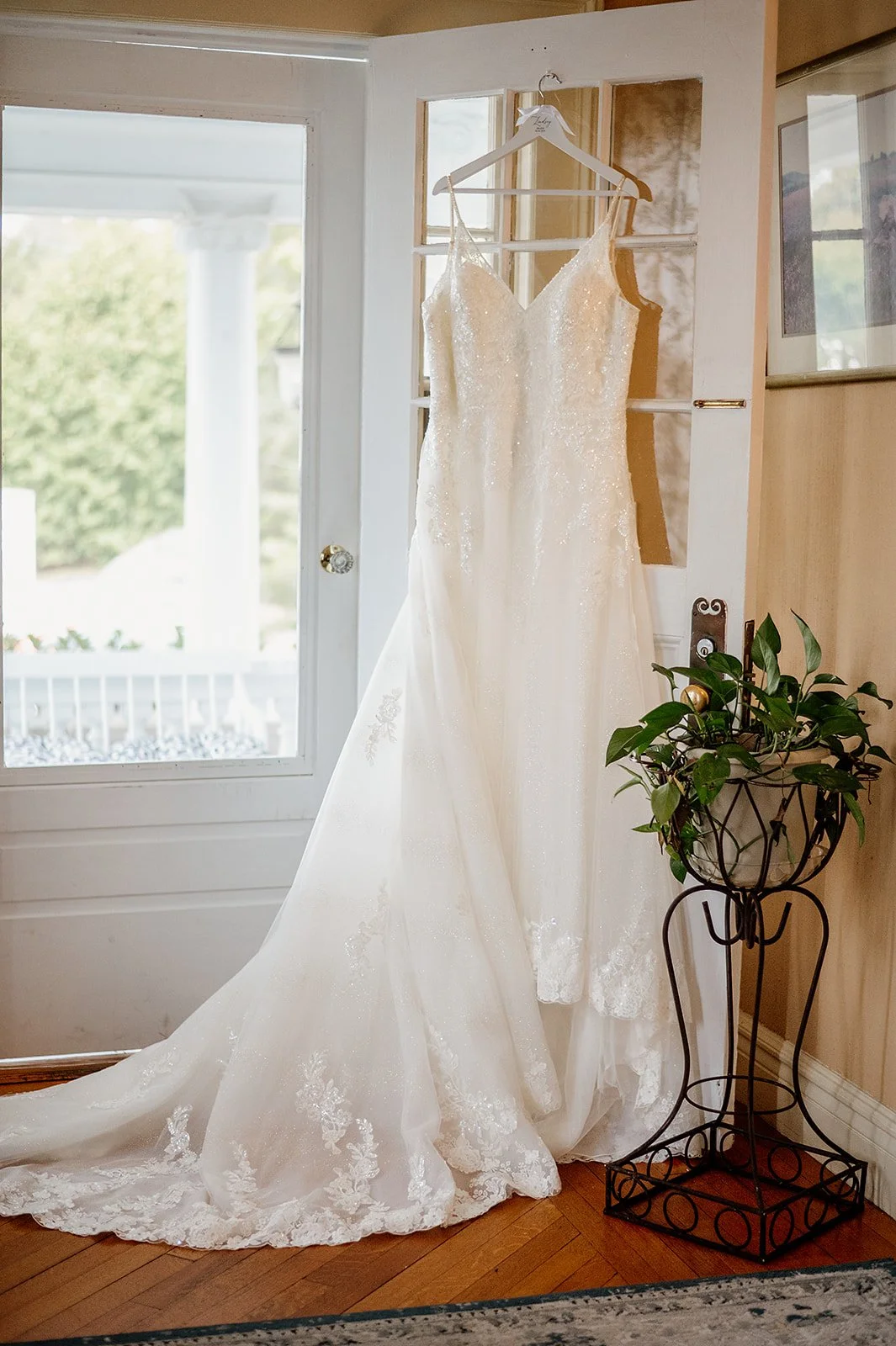 LindseyOlivia_SneakPreviews-5.jpg