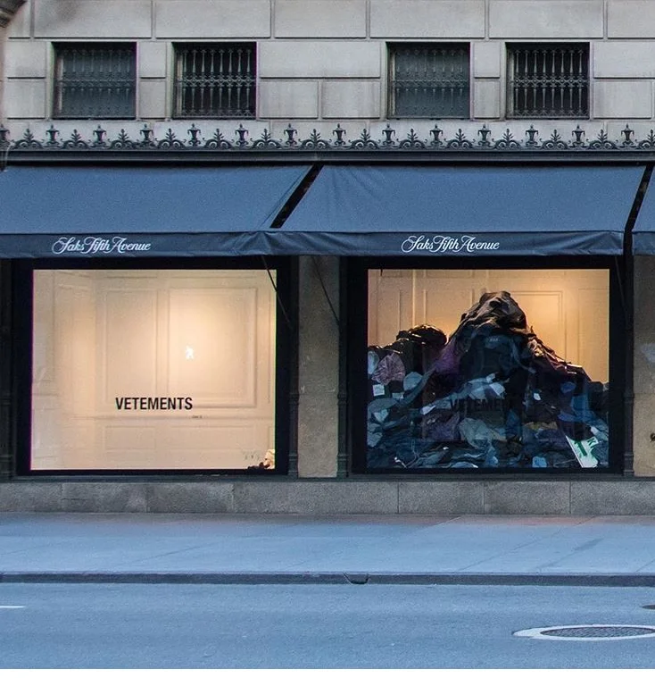 Vetements - the French apparel brand found in 2009 by designer #DemnaGvasalia - collaborated with @saksfifthavenue. In an ode to overconsumption in fashion, Vetements turned a pile of clothing donations from S5A employees, out-of-stock merch, hangers, shoes and street signs into an art installation that resembles my laundry ritual.