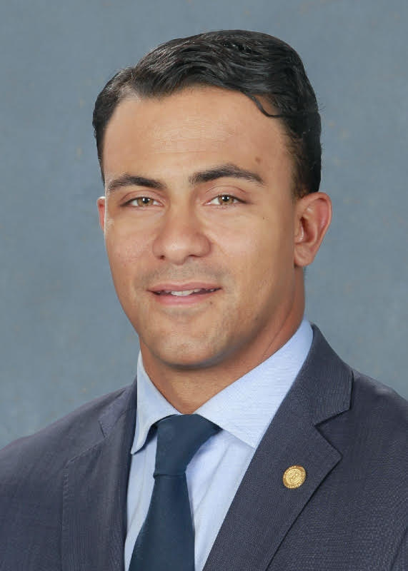 Ian Conyers Headshot 2018.jpg