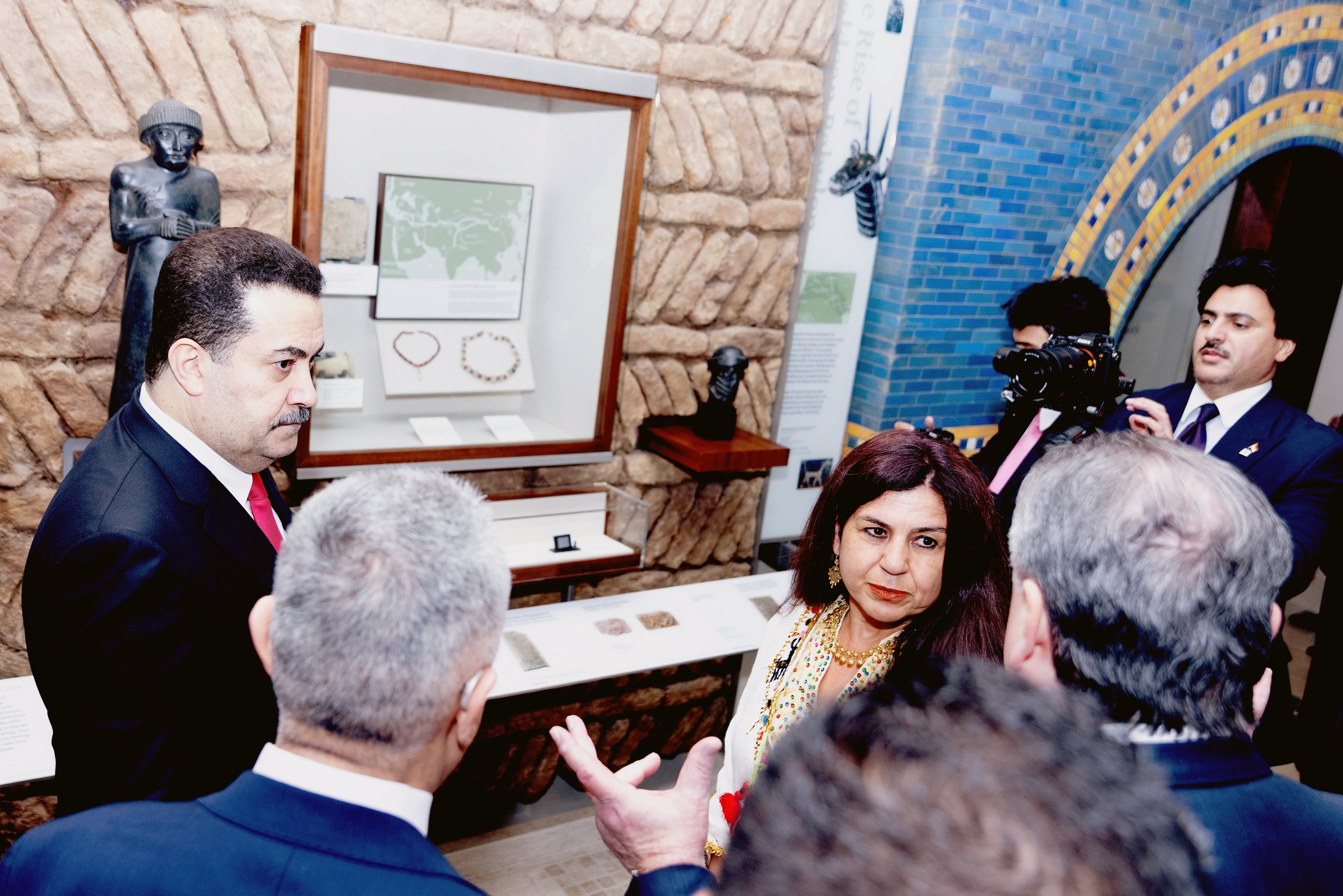  Raad Kathawa presents to Weam Namou, Prime Minister Al Sudani and others at the Chaldean Cultural Center. 