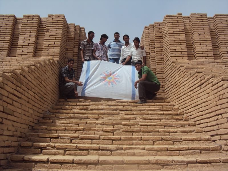 Chaldean Flag at the Ziggurat.jpg