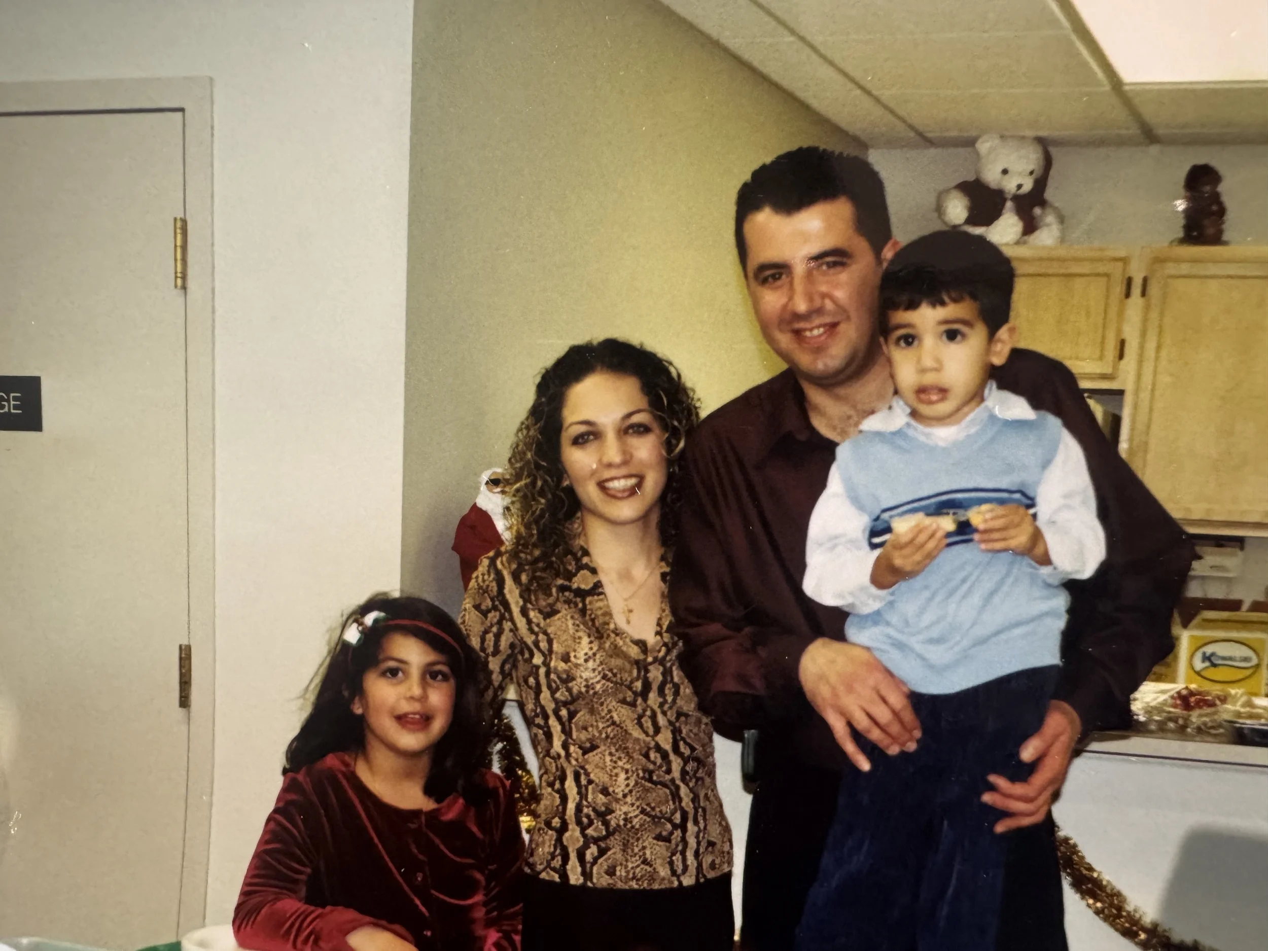 IMG_4455_Allos family, Christmas 2004.jpeg