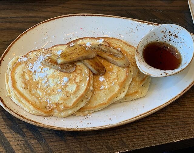 Banana pancakes with caramelized banana. The perfect start to a Sunday brunch.
