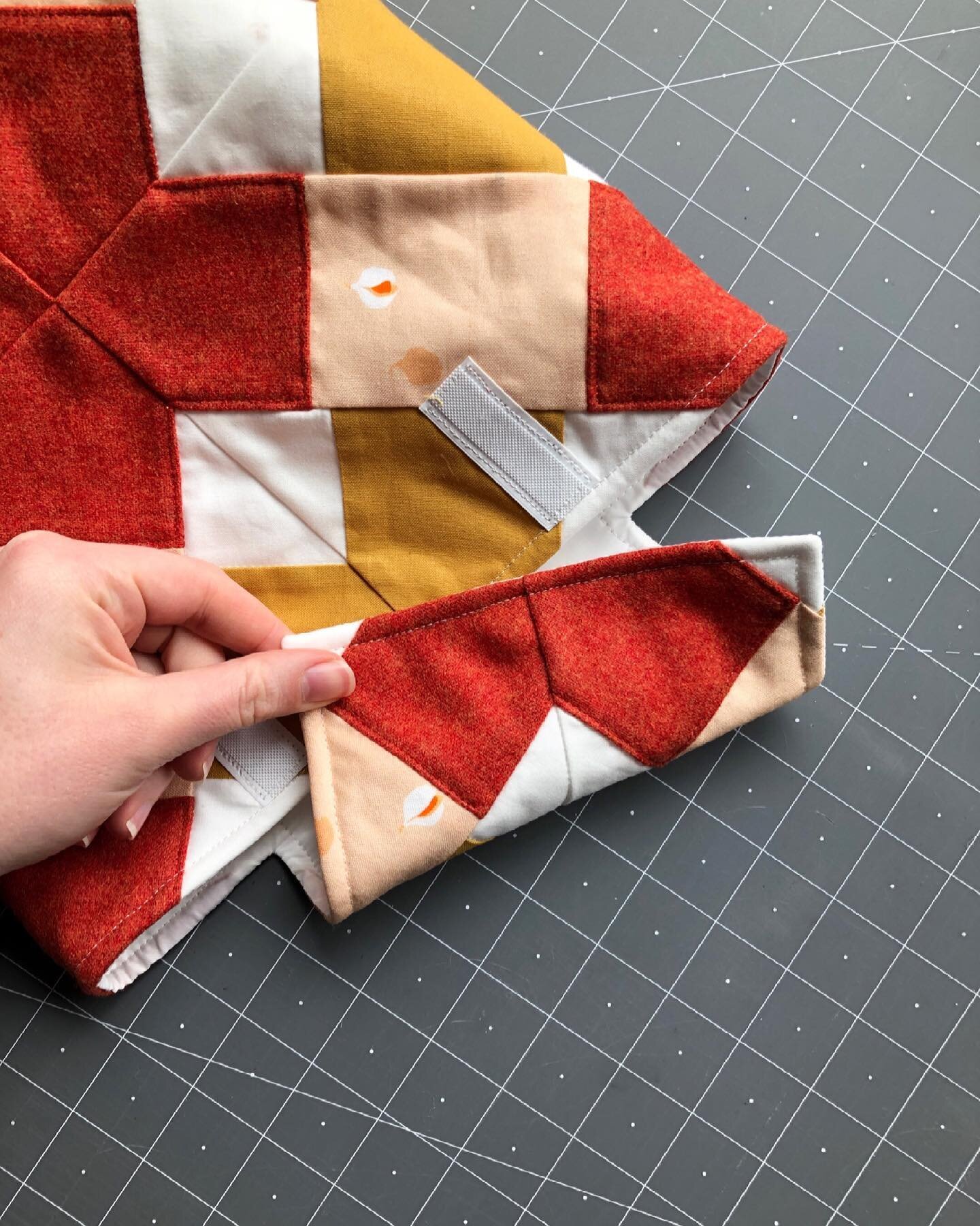 It&rsquo;s live!! I wrote a tutorial for a trendy quilted lunch bag for the @SuzyQuilts blog ✨ This is my first bit of secret sewing from the past month, and I had so much fun with it! Head over to Suzy&rsquo;s blog to get the deets!

The lunch bag i