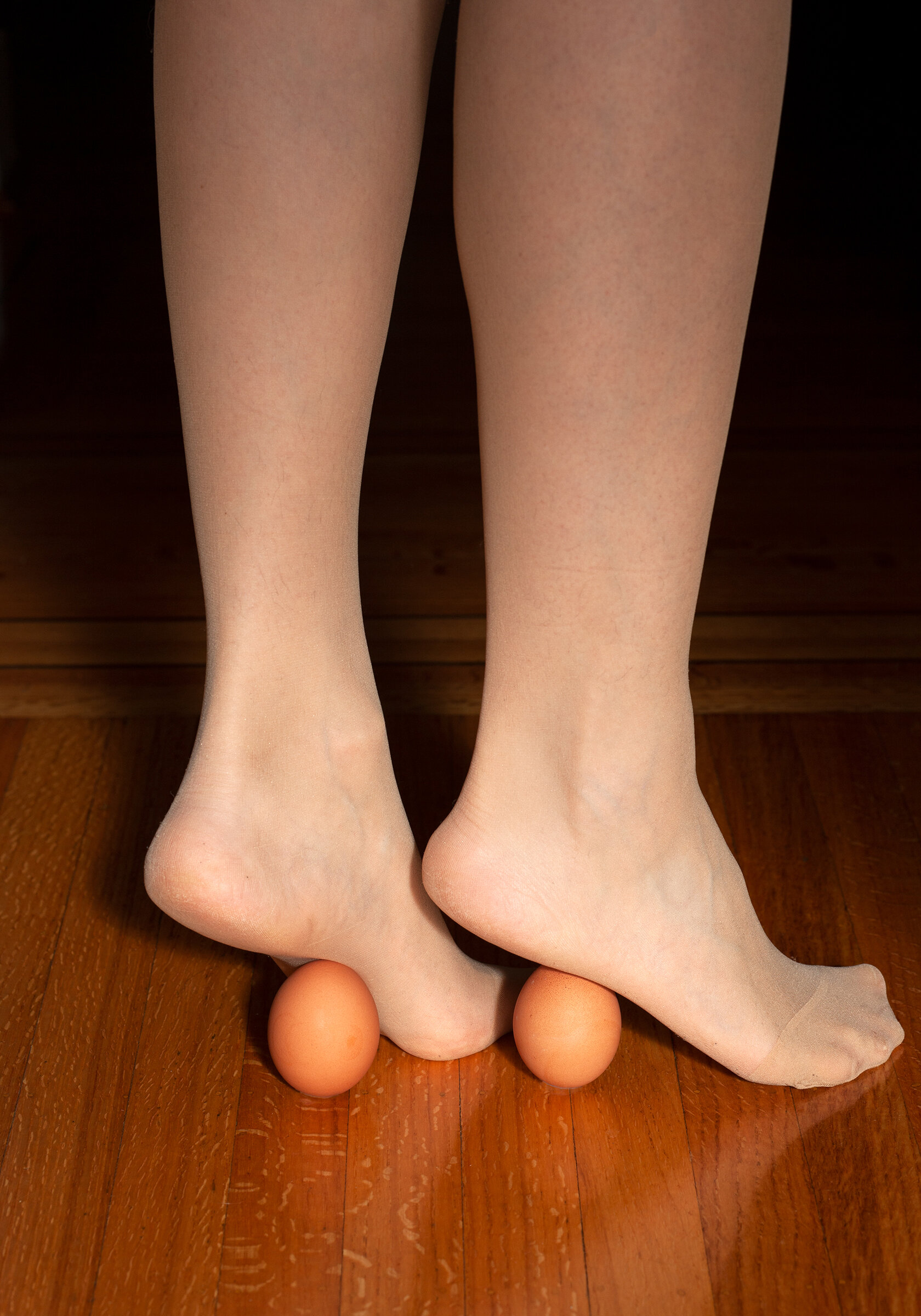 Eggs_Feet5467.jpg