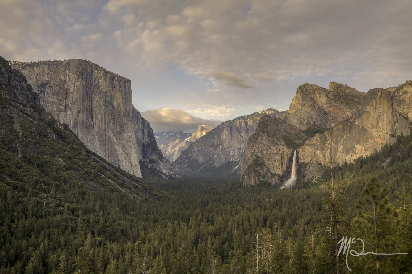 Tunnel View - Yosemite, CA.jpg