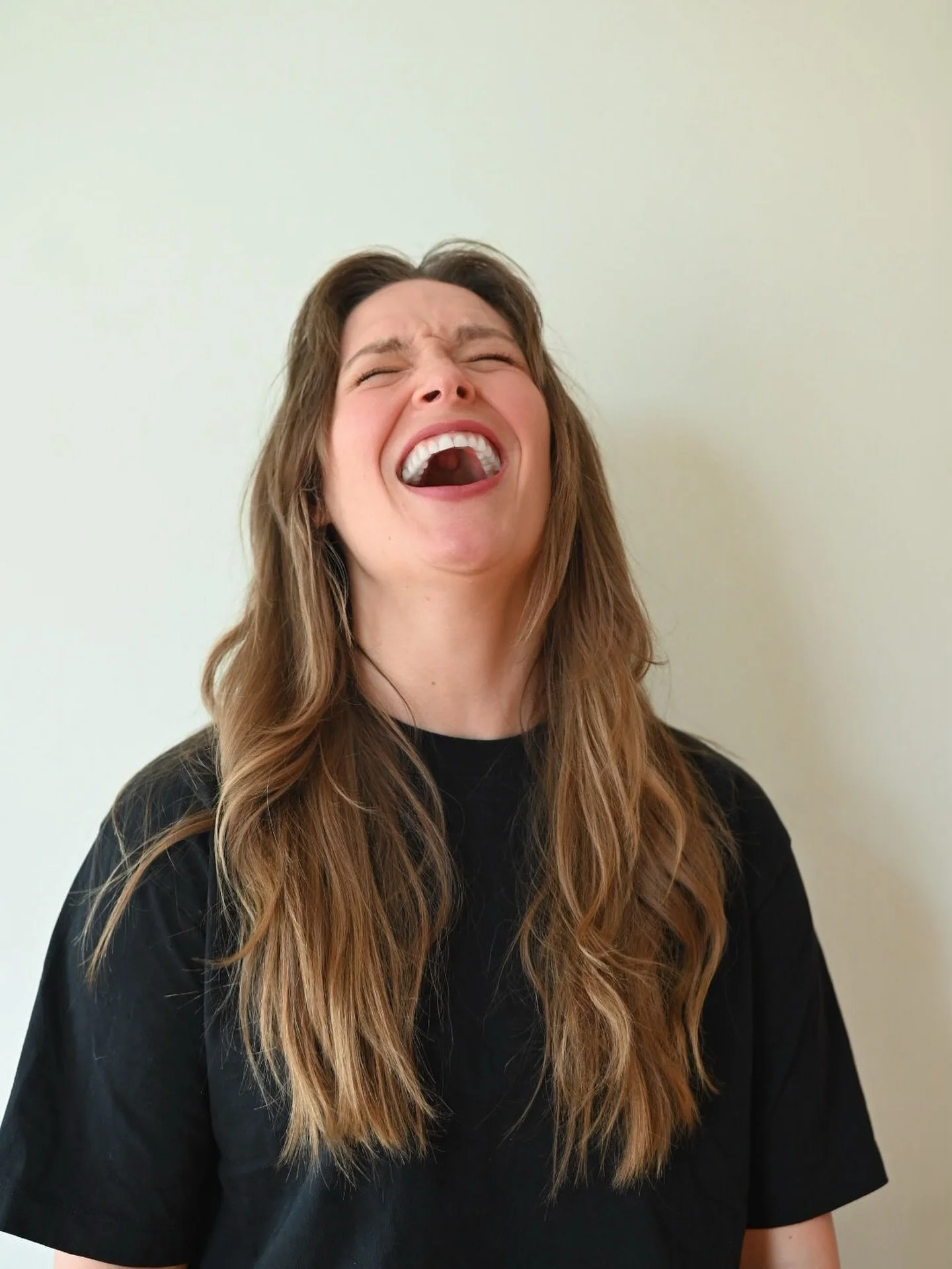 It&rsquo;s Thursday&hellip; which means it&rsquo;s officially time to let it all hang out.
 Stiff hips? Bring &lsquo;em. Busy brain? Drop it. Wobbly balance? We love character development.

7am Heated Vinyasa 60 with @nozomi_j_n 
6pm Heated Vinyasa 6