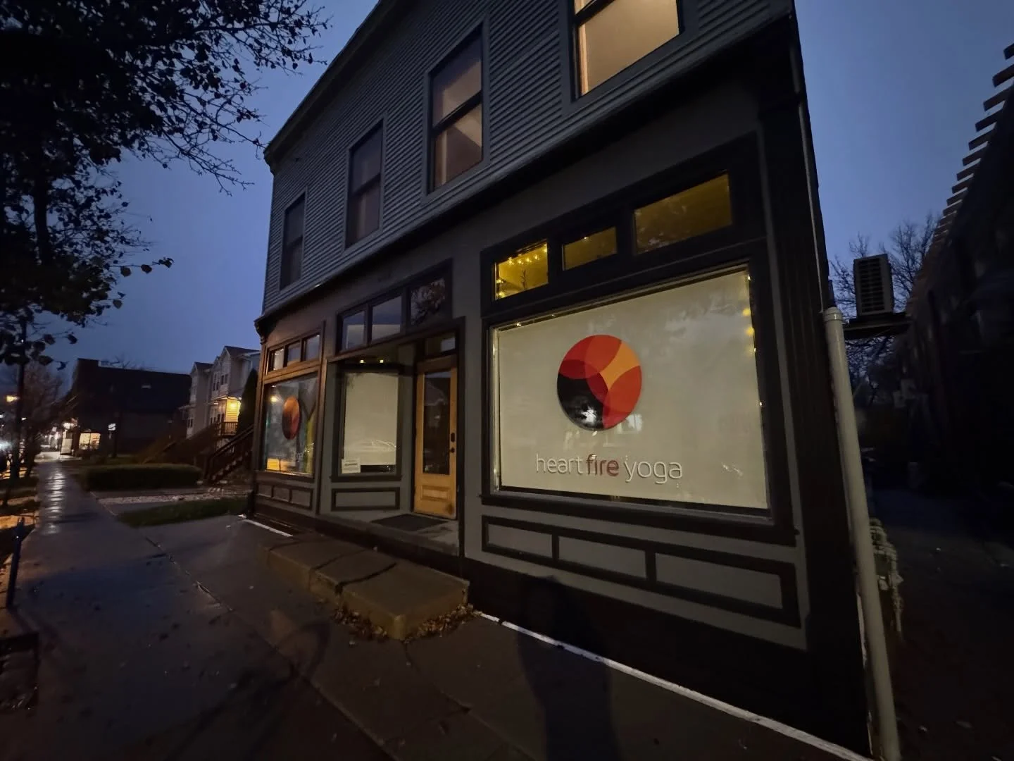 Weekends at @heartfireyoga slap! Come get into the mix!

Saturday 12/13
7:30am Heated Vinyasa 60 with @stephbertsch 
9am FitFlow with @shawna_b_fitness + @stephbertsch 
11am Vinyasa 60 with @rebekah_okelley 
7pm Community Healing Ceremony with @krist