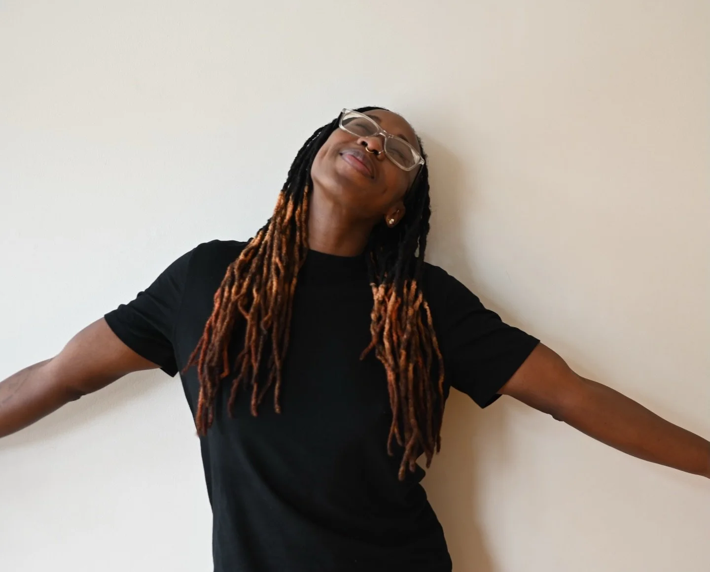 Every time Dancing On My Own comes on in FitFlow, Shawna doesn&rsquo;t just hear it&mdash;she interprets it. 

Here&rsquo;s the weekend line-up if you want to witness it (and maybe sweat a little too):

Friday 1/9 7am Heated Vinyasa 60 with @stephber