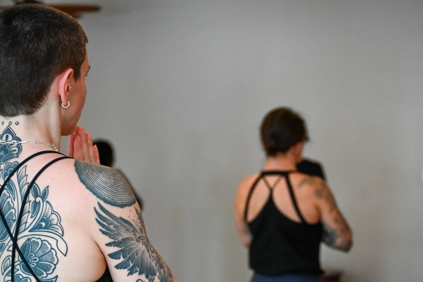 Individual journeys, shared space. 

Friday 4/17
7am Heated Vinyasa 60 with @stephbertsch
5:30pm Heated Vinyasa 60 @michaelheubusch 

Saturday 4/18
7:30am Heated Vinyasa 60 with @stephbertsch
9am FitFlow with @shawna_b_fitness + @stephbertsch
11am Vi