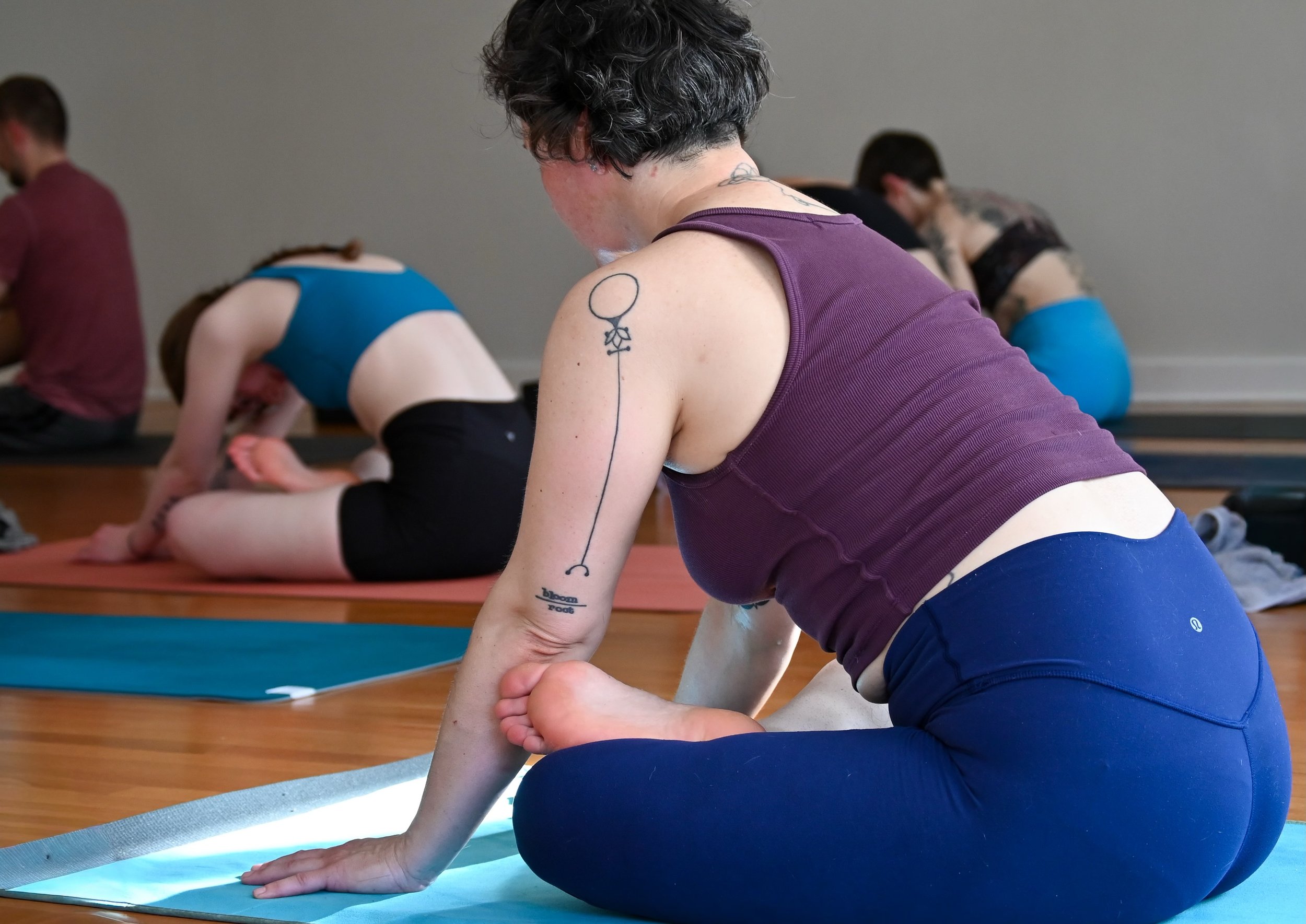 All hands on deck. All hearts on mat. ❤️&zwj;🔥

Friday
7am Heated Vinyasa 60 with @kristalee.h 
5:30pm Heated Vinyasa 60 with Irus

Saturday
7:30am Heated Vinyasa 60 with @nozomi_j_n 
9am FitFlow with @shawna_b_fitness 

Sunday
9am Heated Vinyasa 75