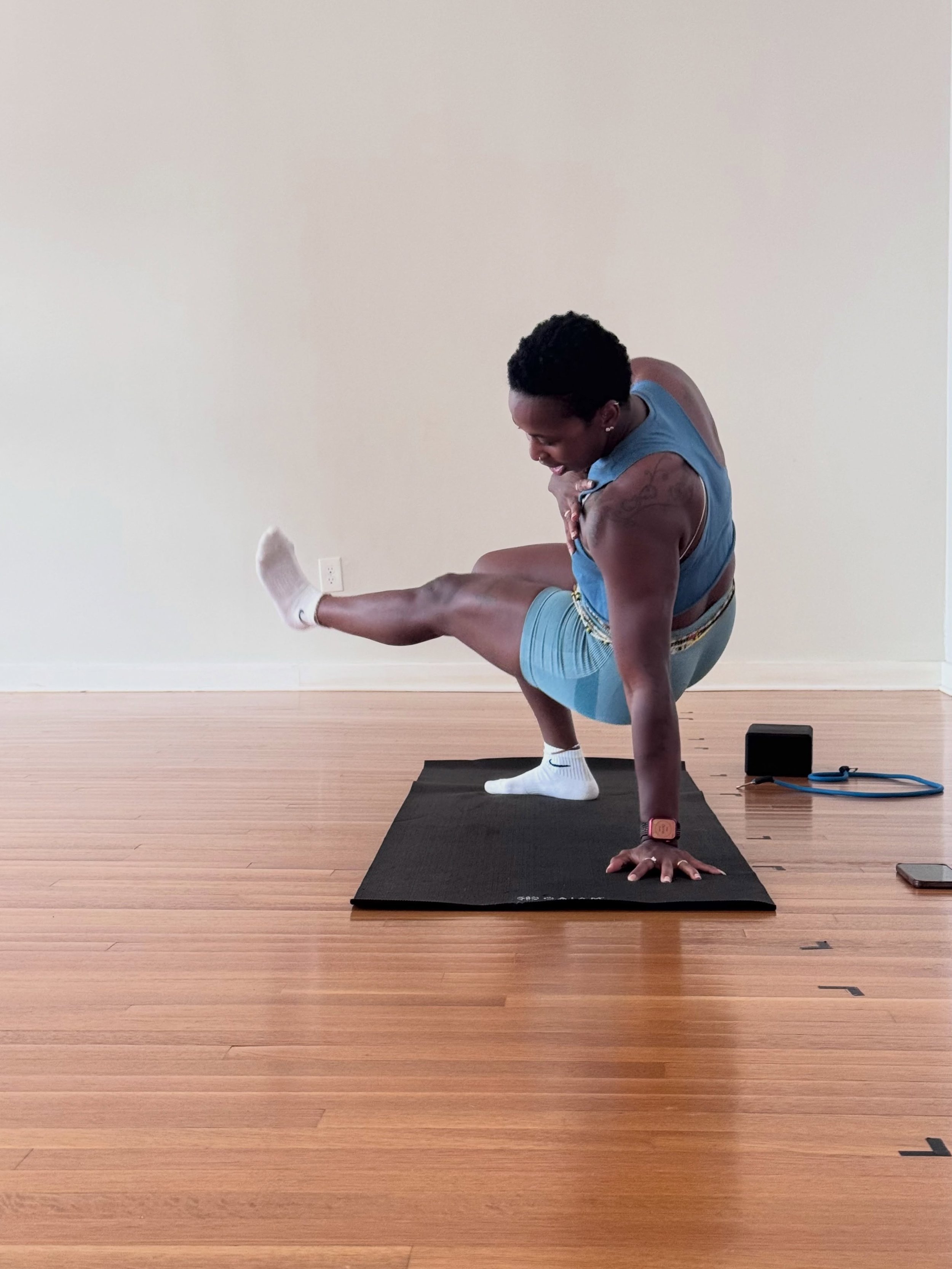 It&rsquo;s the last weekend in August 👀 Come kick it into high gear with us!

Friday
7am Heated Vinyasa 60 with @kristalee.h 
5:30pm Heated Vinyasa 60 with @buddhacaffe 

Saturday
7:30am Heated Vinyasa 60 with @stephbertsch
9am FitFlow with @stephbe