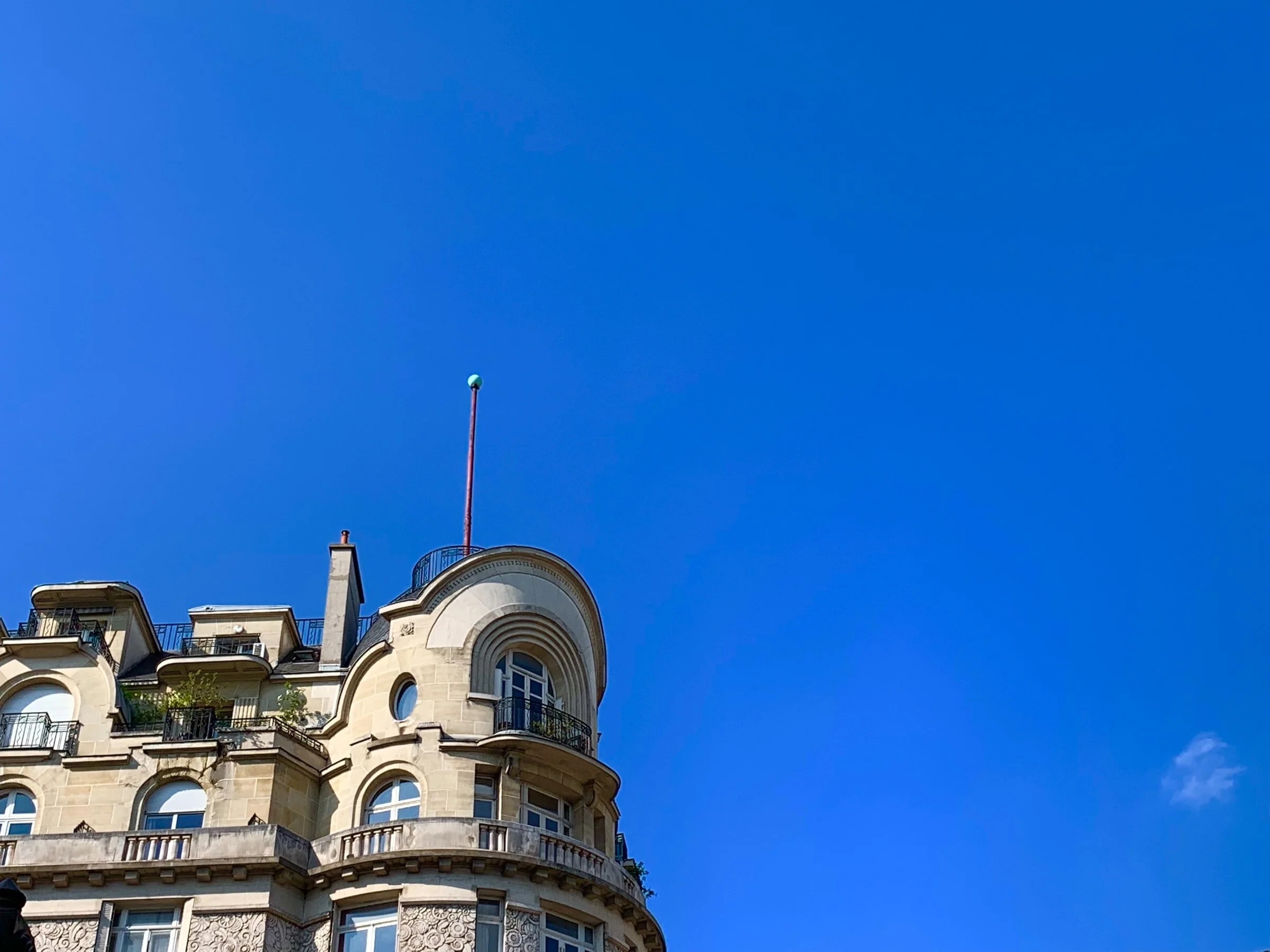 Comment transférer ses biens immobiliers à une société ?