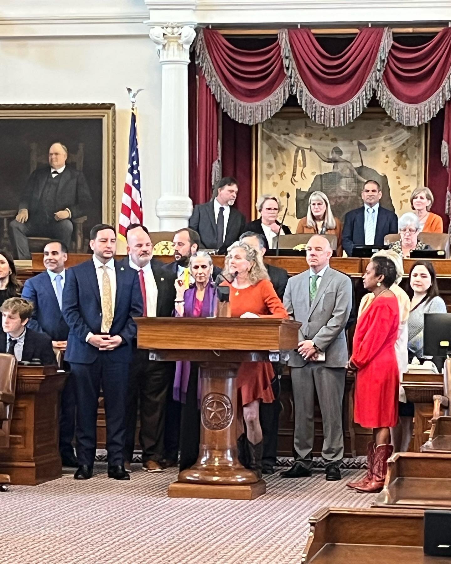 Such an honor to offer a memorial resolution today on the #txlege House floor in honor of Coach Cliff Gustafson, Head Baseball Coach at @UTAustin for 29 seasons, winning 2 National Championships! He loved Texas, and Texas loved him! #HookEm