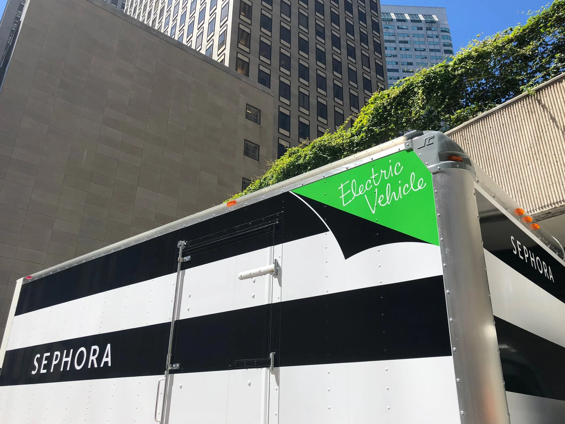 sephora-electric-vehicle-portfolio-image-2.jpg