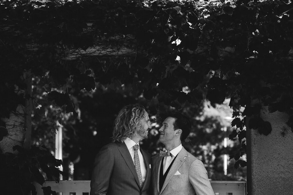 03_bobbrett_modern_intimate_toronto_wedding_samesex_CY19907.JPG