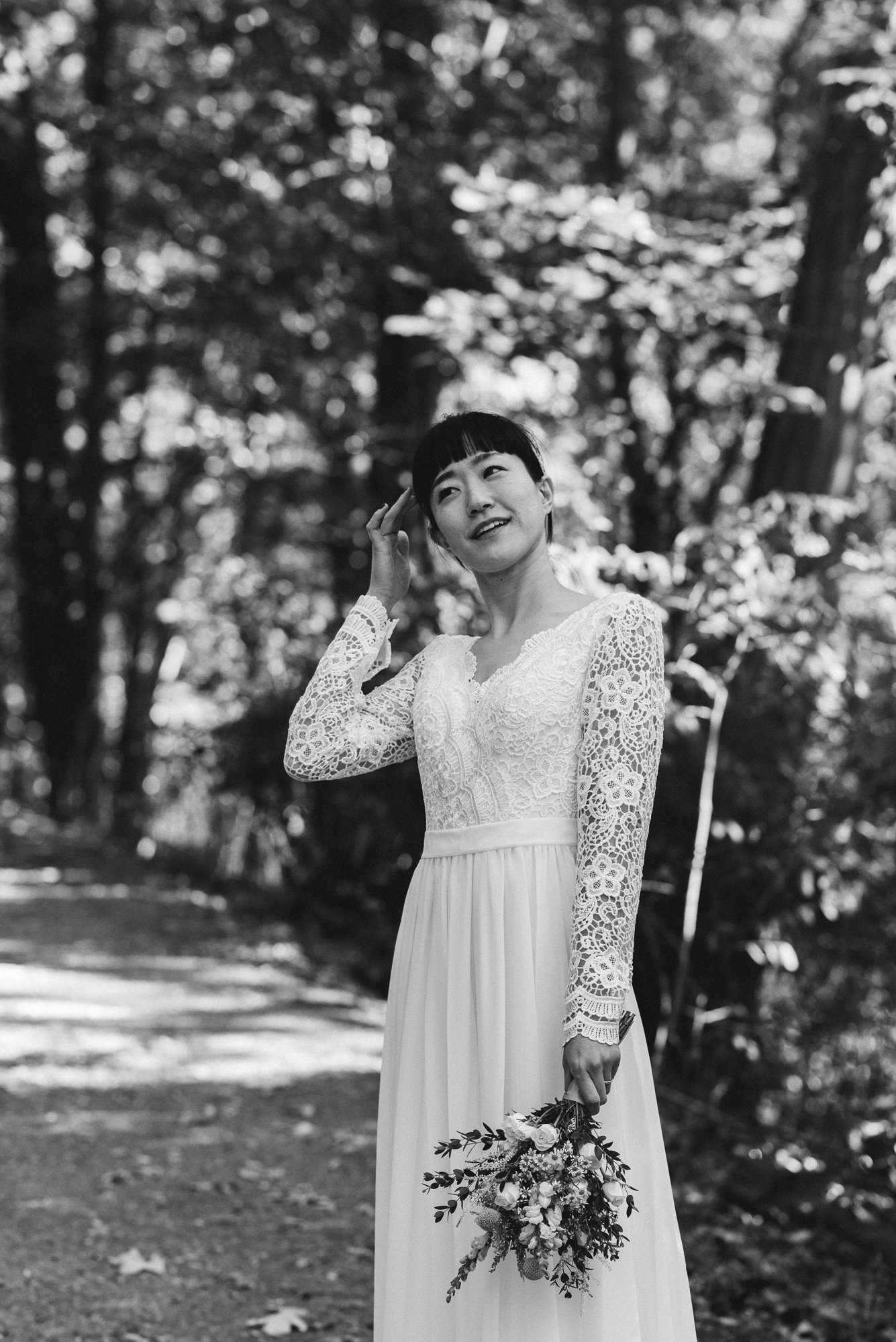 21_yurika-michael_wedding-photoshoot-toronto-alexander-muir-memorial-gardens_CY13401.JPG