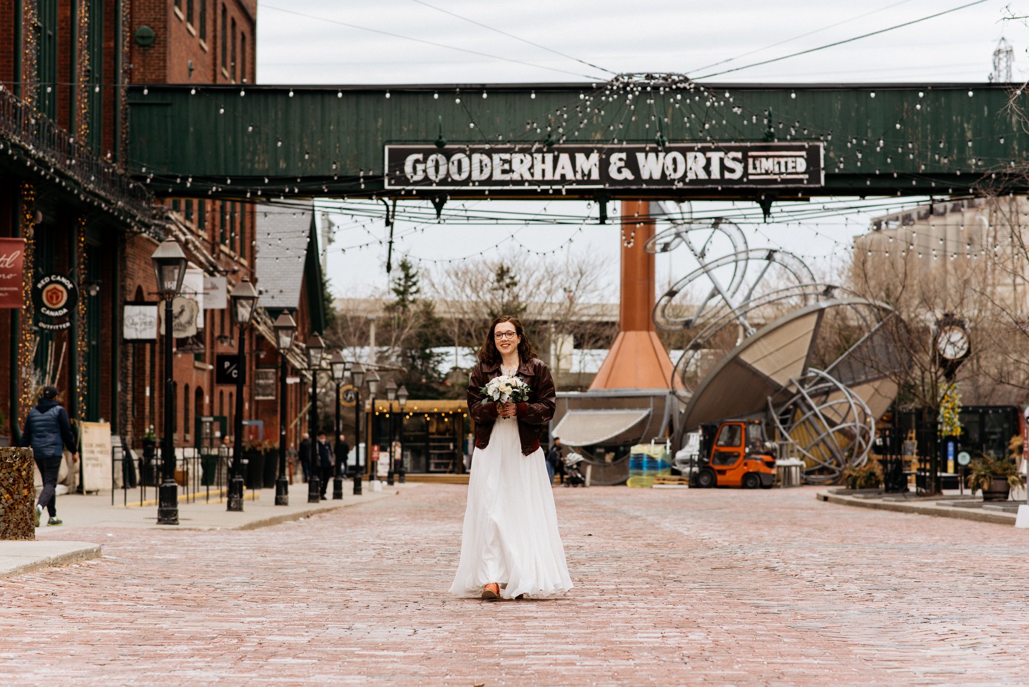 08_EU-distillery district-cluny-toronto-wedding-photography_CY28449.JPG