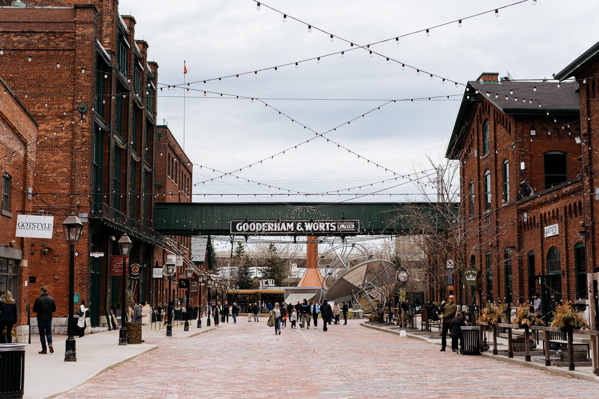 01_EU-distillery district-cluny-toronto-wedding-photography_CY16652.JPG