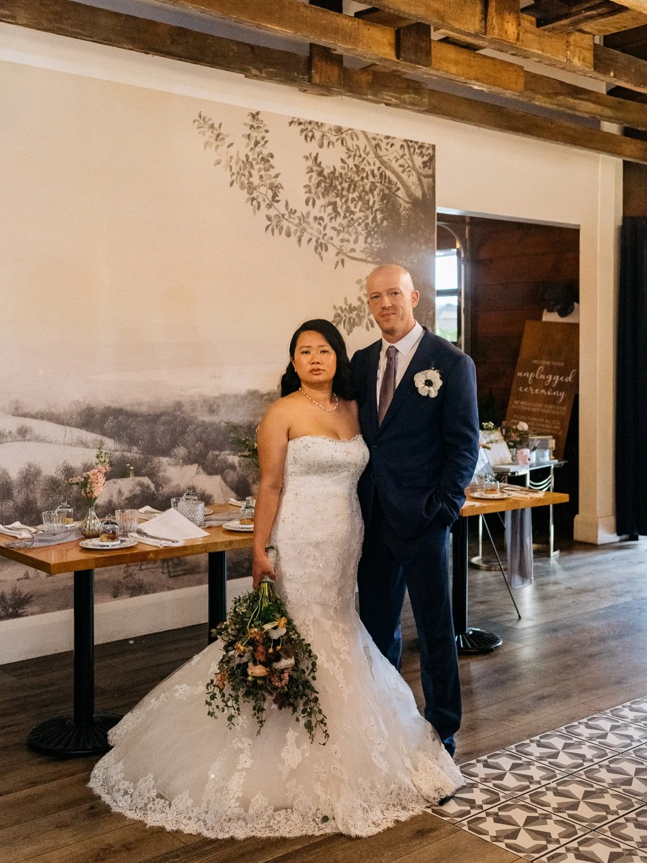 All florals and charm at this PEC wedding ❤️

#torontoweddingphotographer #ontarioweddingphotographer #princeedwardcountywedding