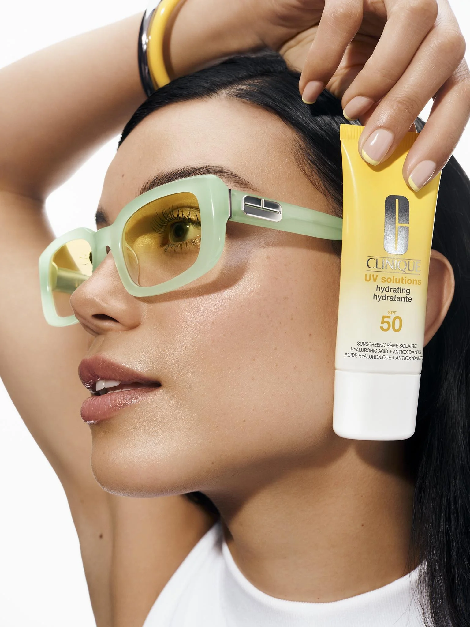 SP26_UV_Solutions_Hydrating_Jessika_GL_KV_02_INTL_RGB-2048x2048.jpeg