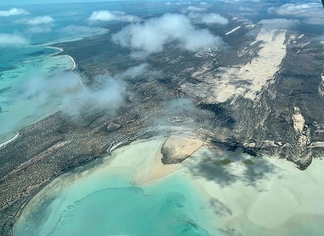 Start your getaway to Dirk Hartog Island the right way and witness the beauty of Shark Bay from the air 🏝☁️✈️