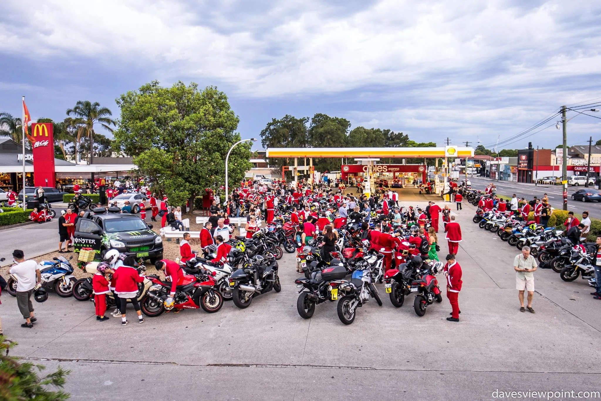 SR SANTA 2.jpg