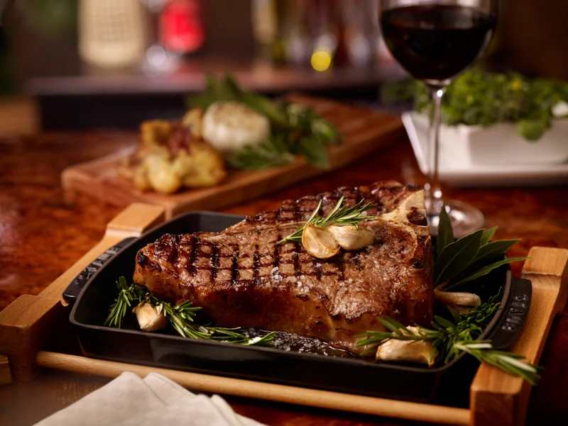 Steak-1-w-wine-v2-217.jpg
