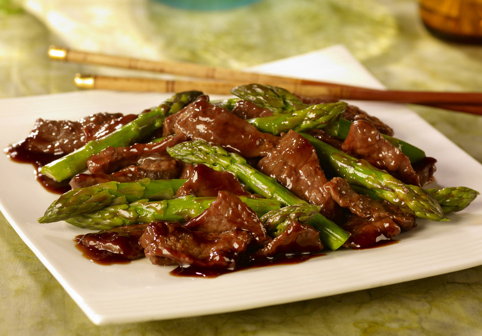 Lee Kum Kee  Beef w-props 244.jpg
