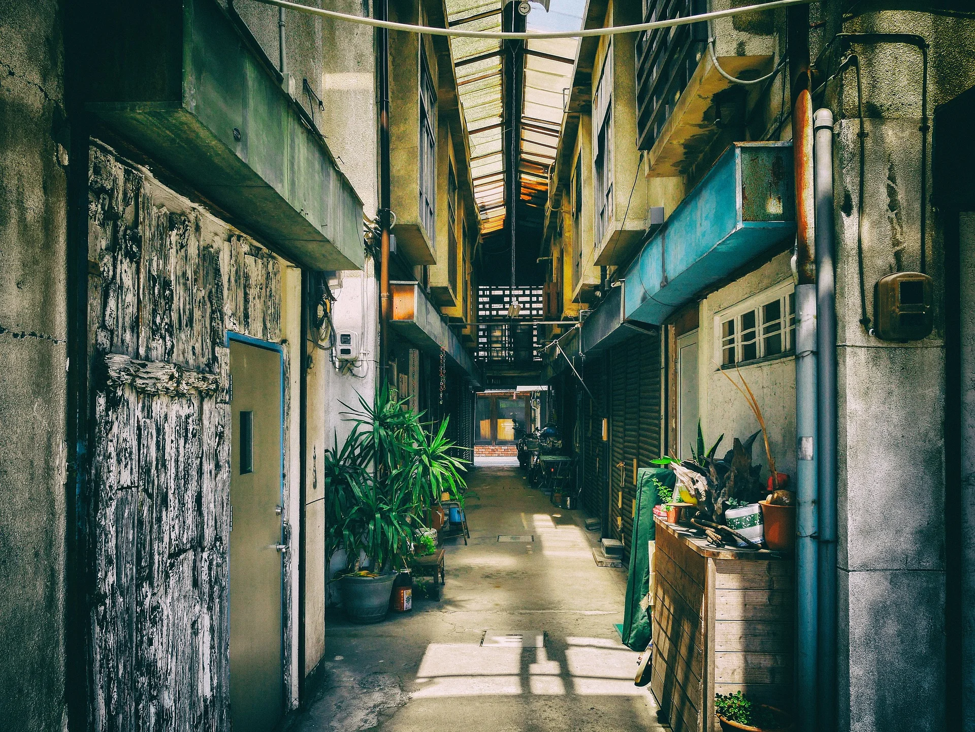 kawaramachi shopping district in kumamoto