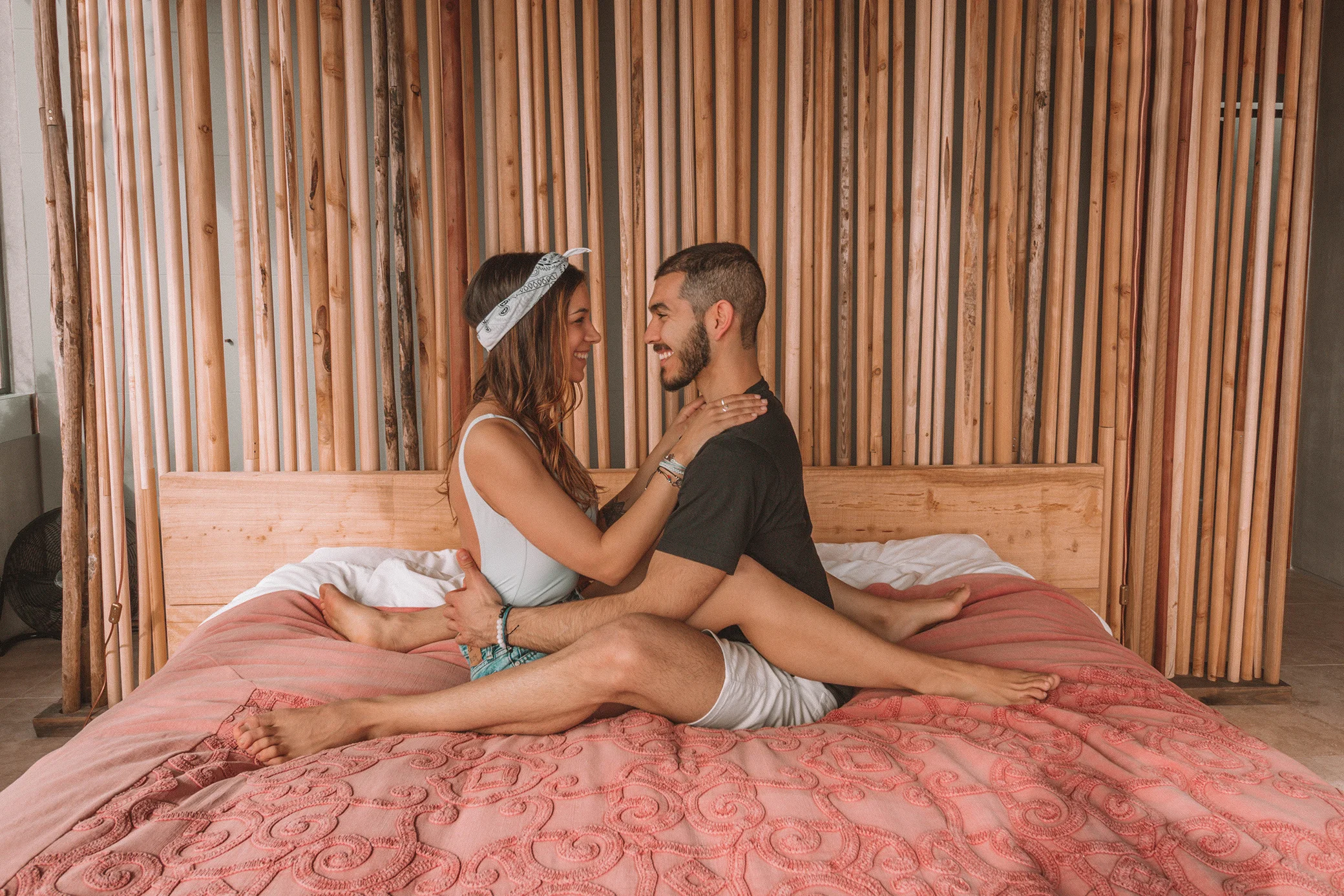 travel couple lifestyle photography room hotel eco resort sustainable recycle