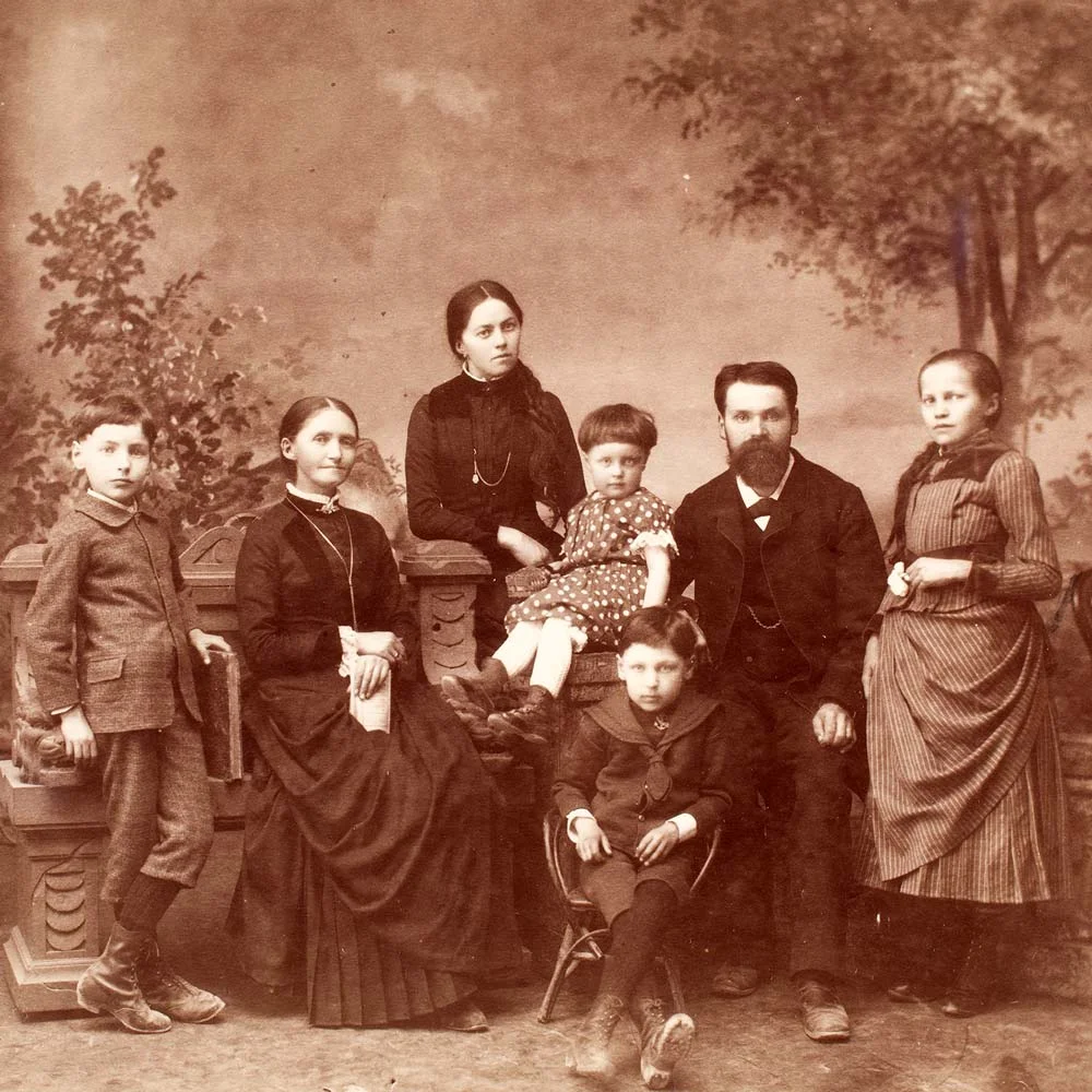||Familie Weber, um 1886..Weber family, ca. 1886||
