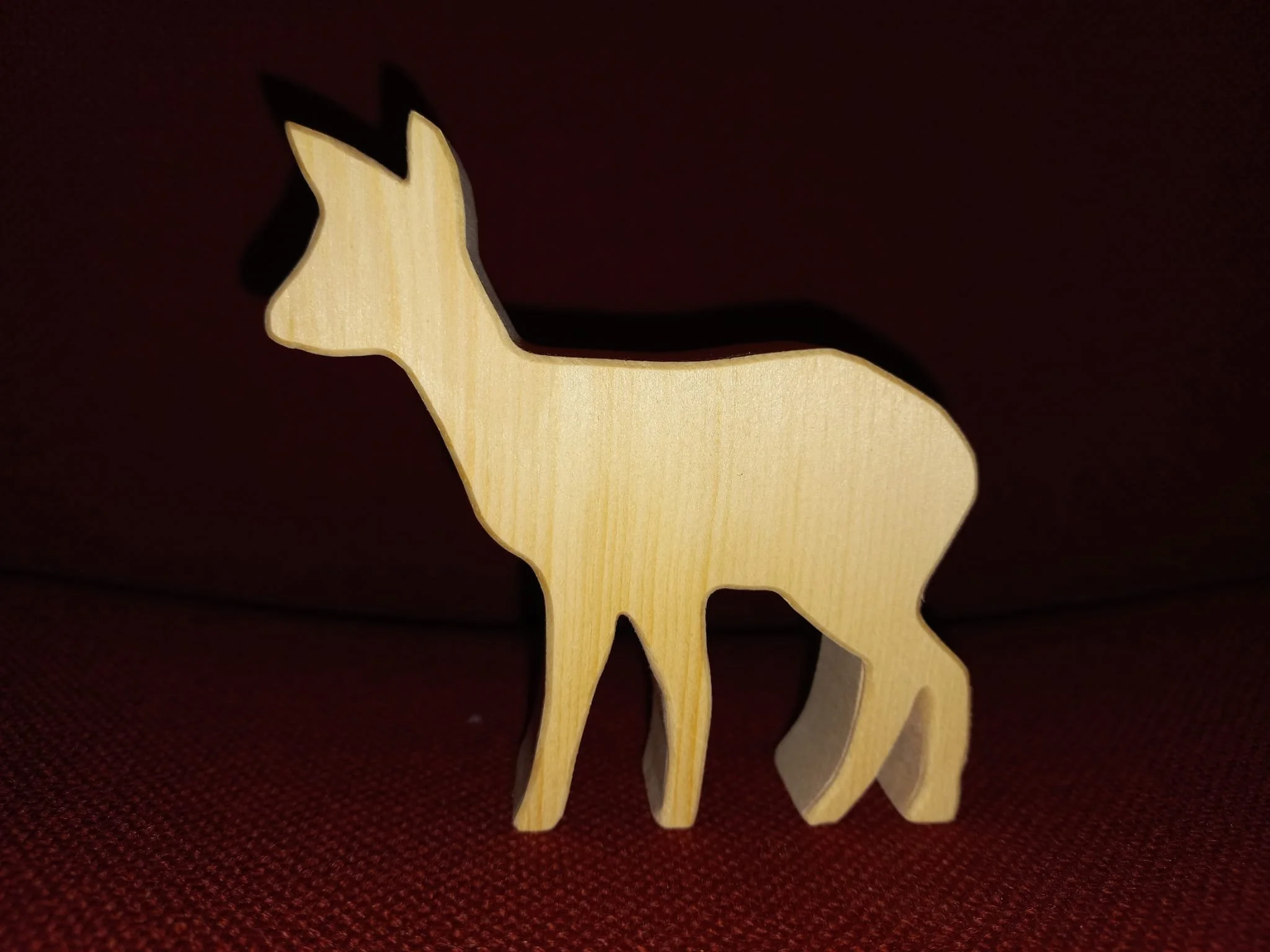 Reh seitlich Arve.jpg