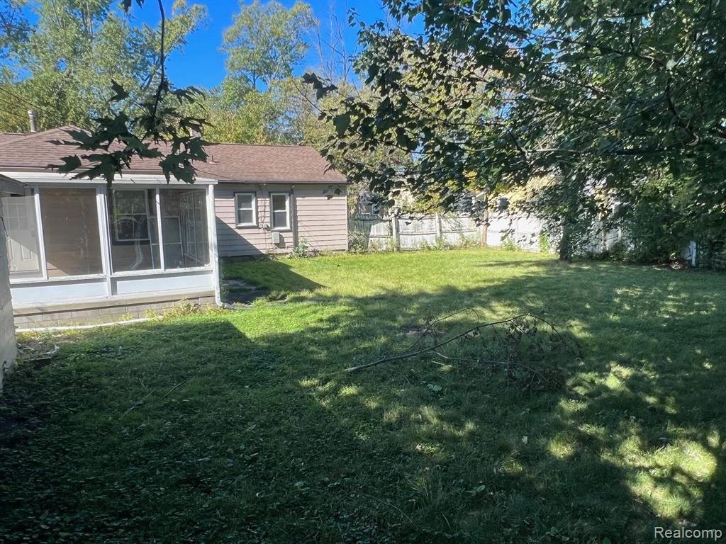 Back of Brentwood 2 Before.jpeg