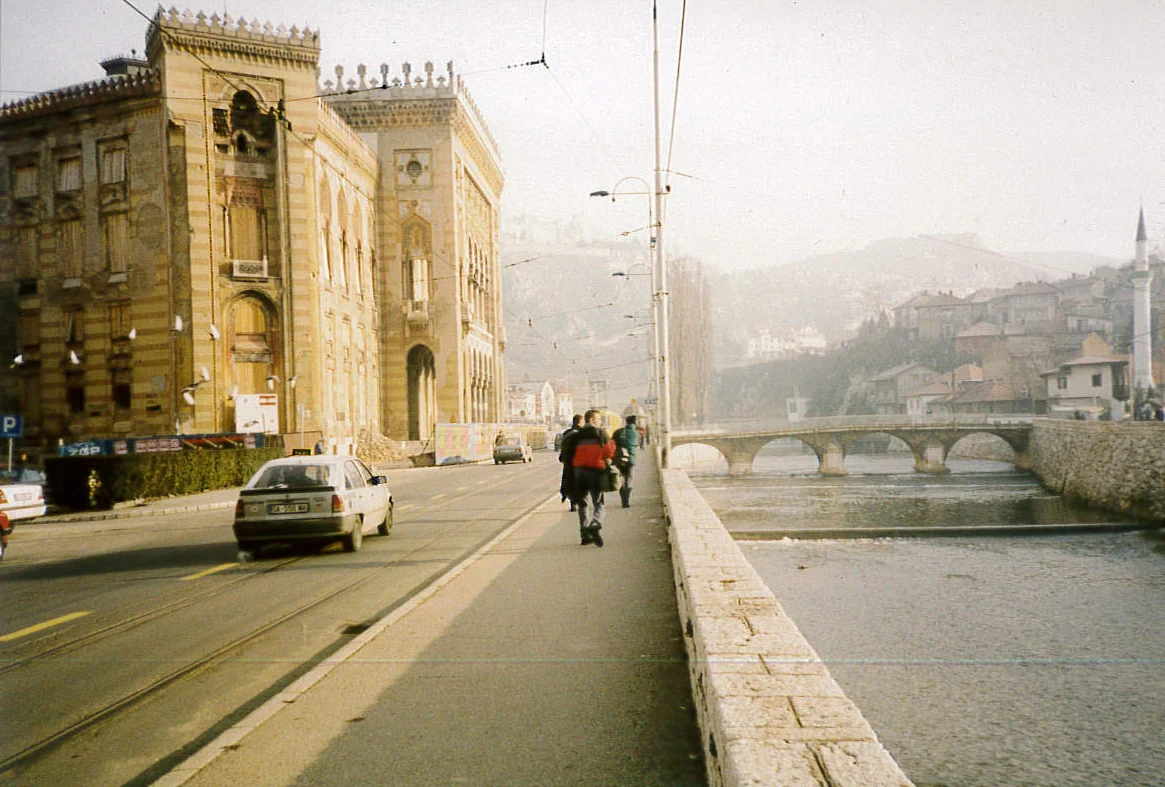 Sarajevo_LibraryExt.jpg