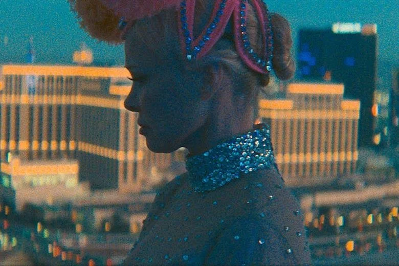 'The Last Showgirl' is a tearful toast to the end of an era