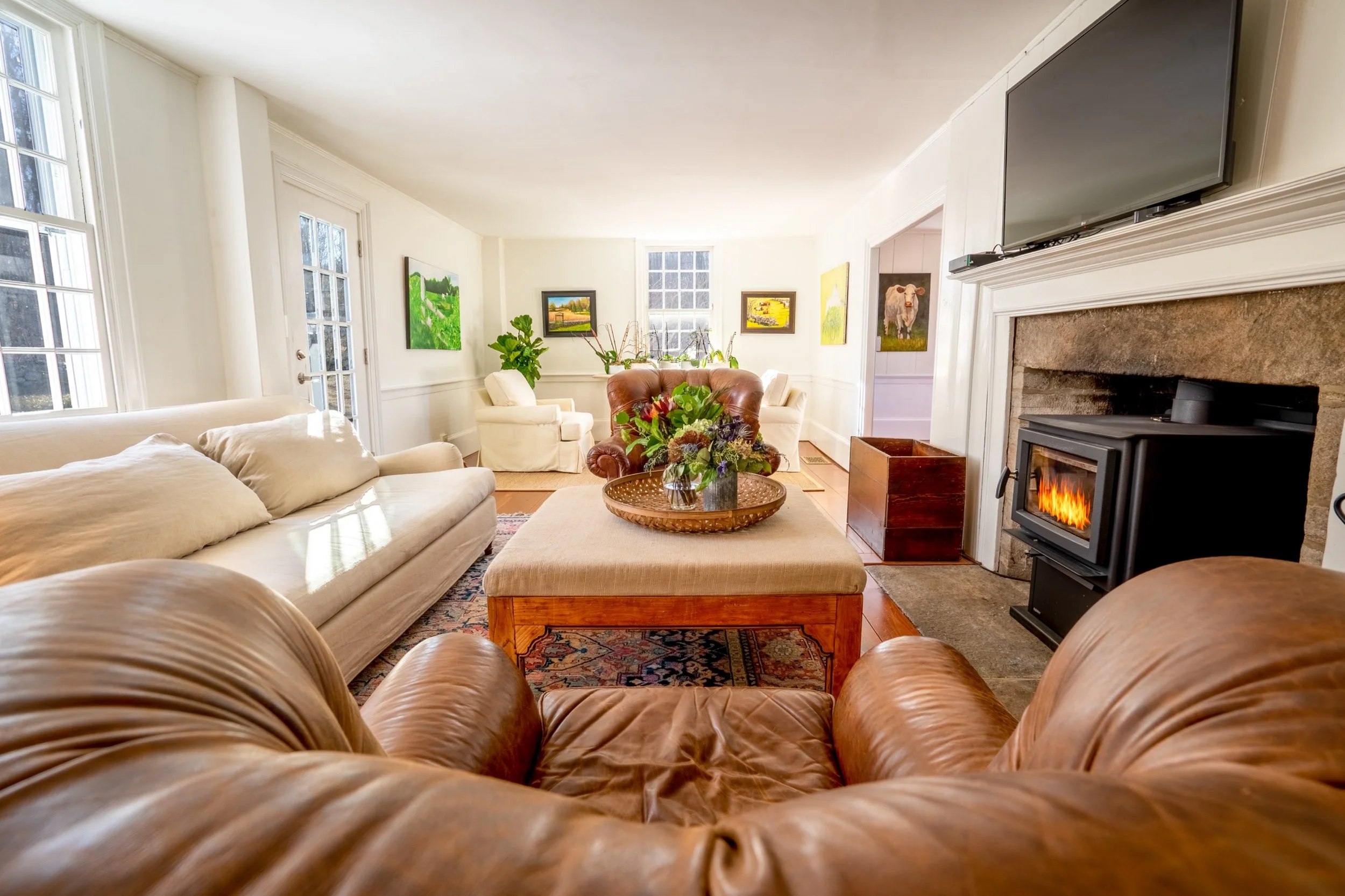 SA900013-HDR.jpg Fire.jpeg