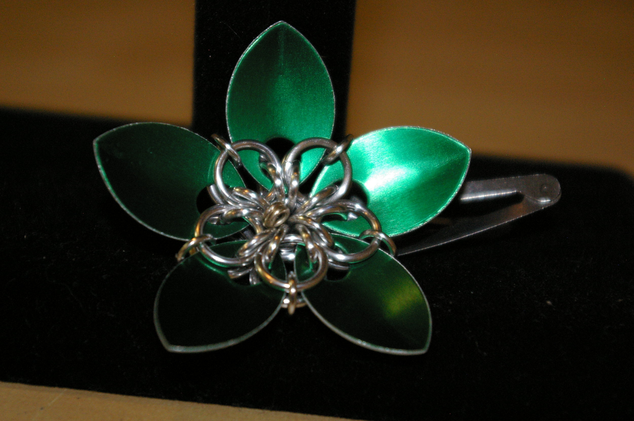 scalemaille flower hair pin - Imgur.jpg