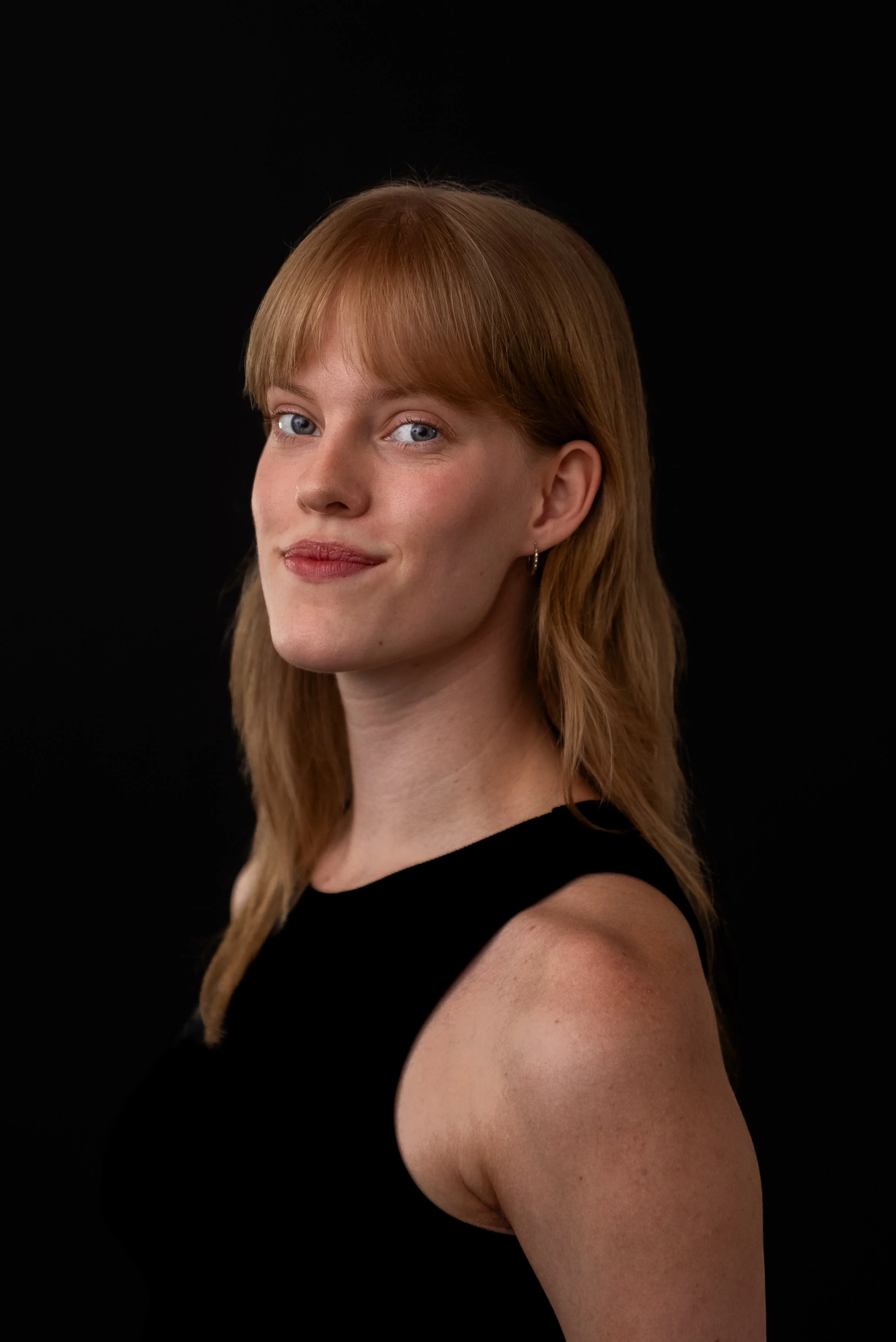 Headshot - Arianna Hughlett.jpg