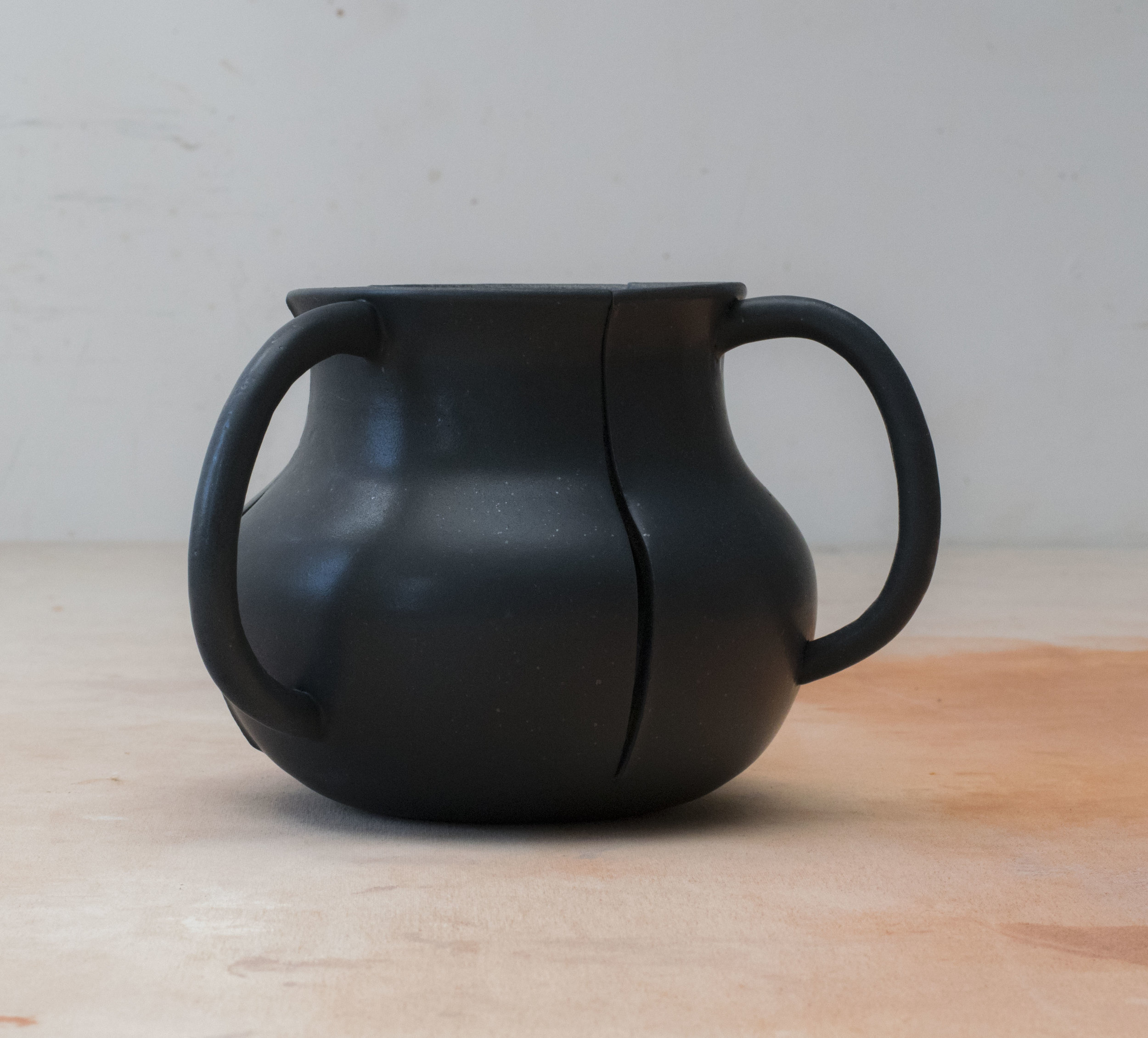 3- handled vessel