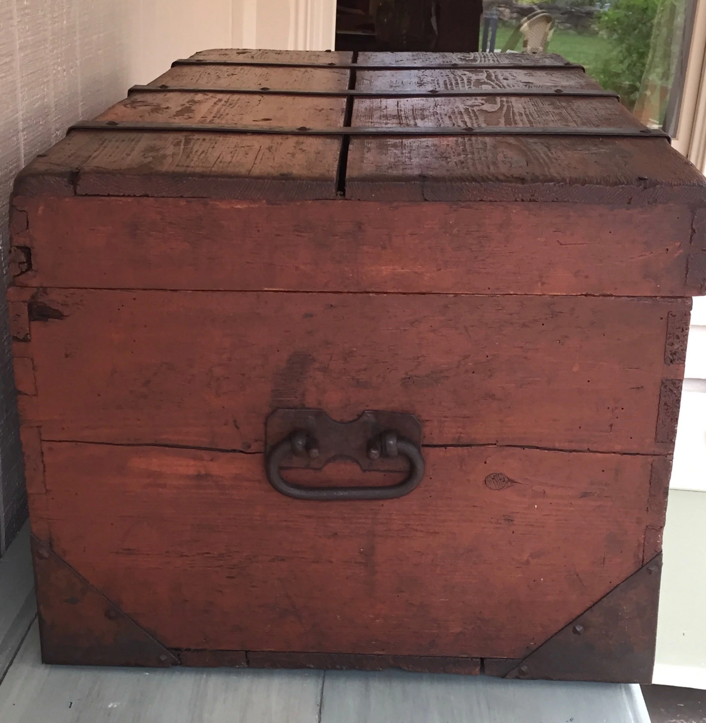 German-American-Iron-Bound-Trunk-19th-Century (8)-side